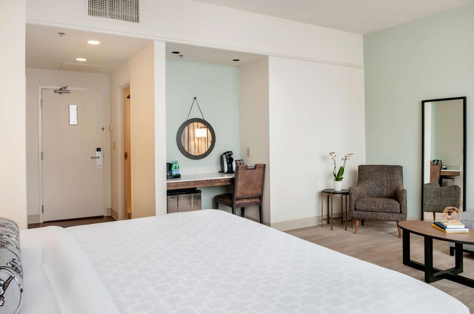 St Charles Coach House, Ascend Hotel Collection New Orleans Exterior photo